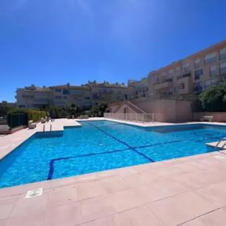 Pour Jeune, 17m2, Proche Centre Saint-Tropez