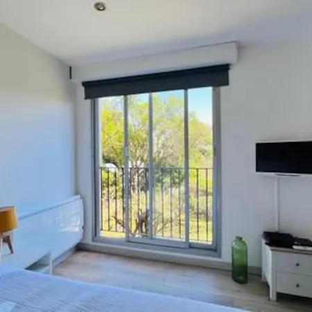 Pour Jeune, 17m2, Proche Centre * Saint-Tropez